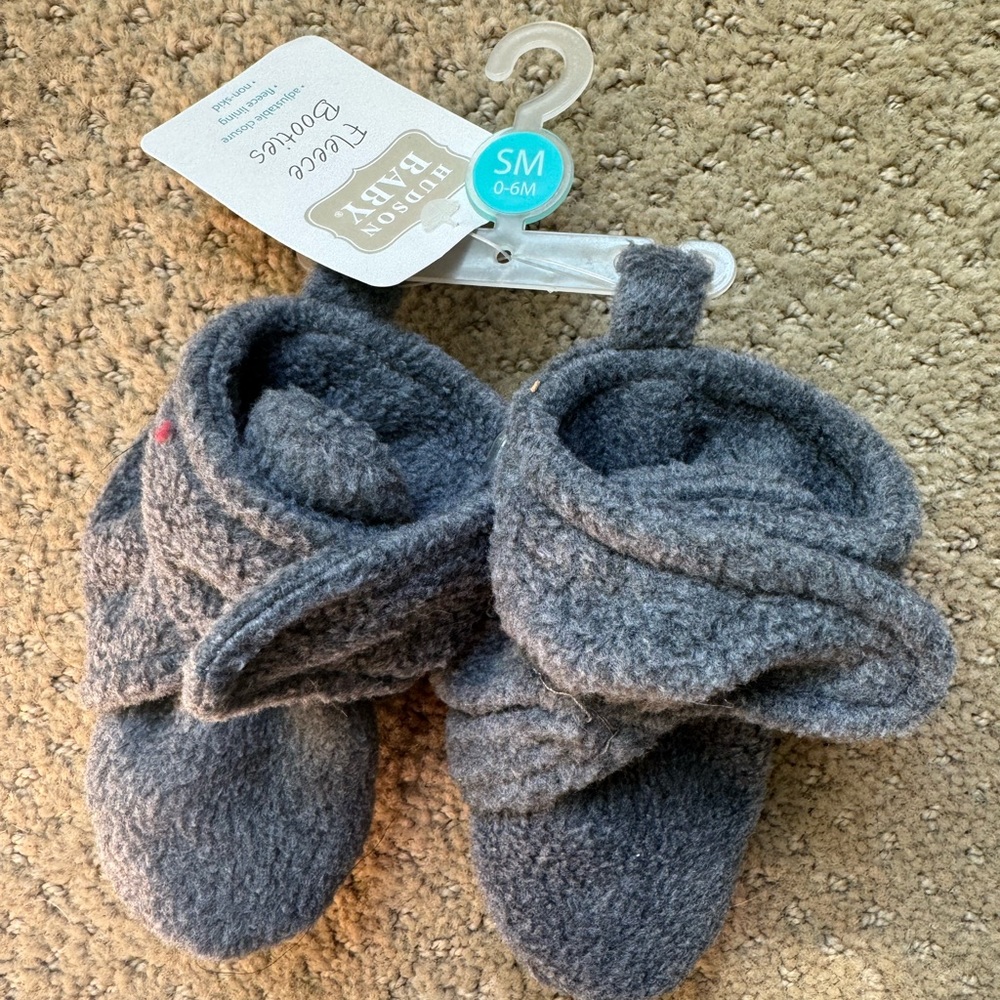 Hudson Baby Gray Cozy Booties